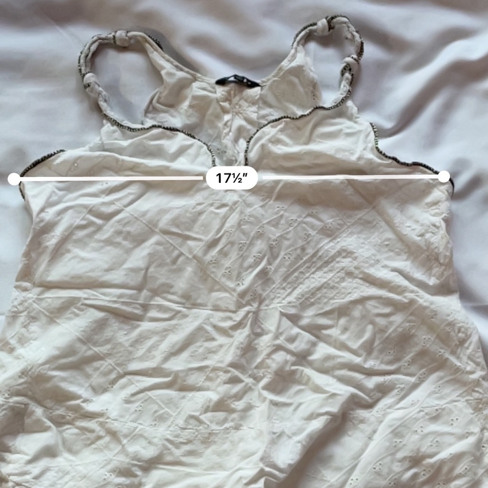 Naked Zebra White Floral Embroidered Top 🔲🦓 - Picture 8 of 8